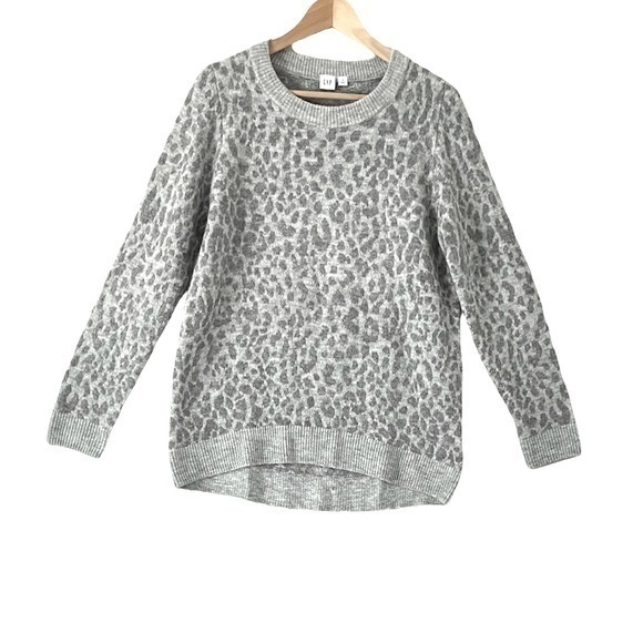 Gray Cheetah Soft Long Sleeve Sweater Size S - Picture 1 of 4